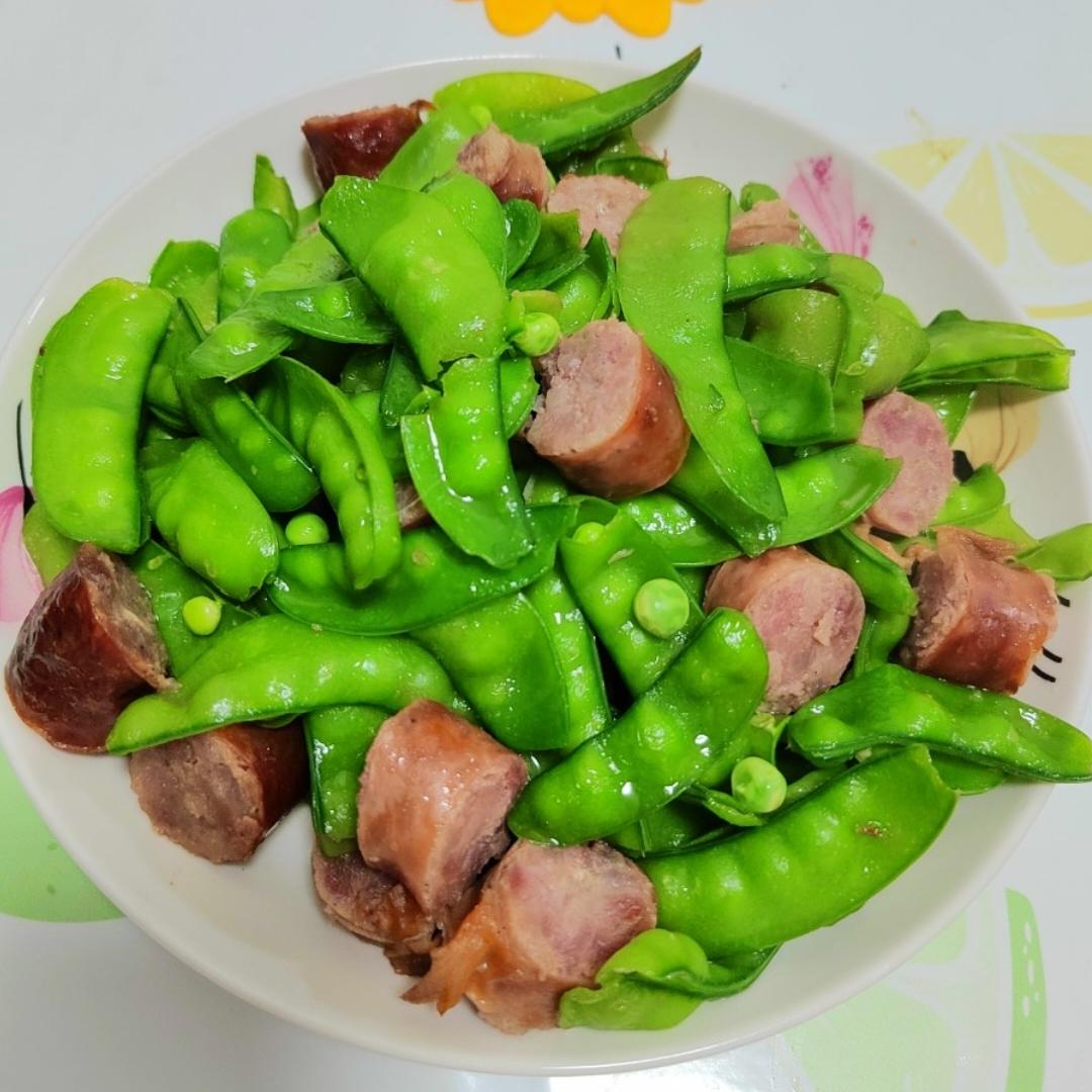 无比简单的荷兰豆炒腊肠，营养又好吃～！