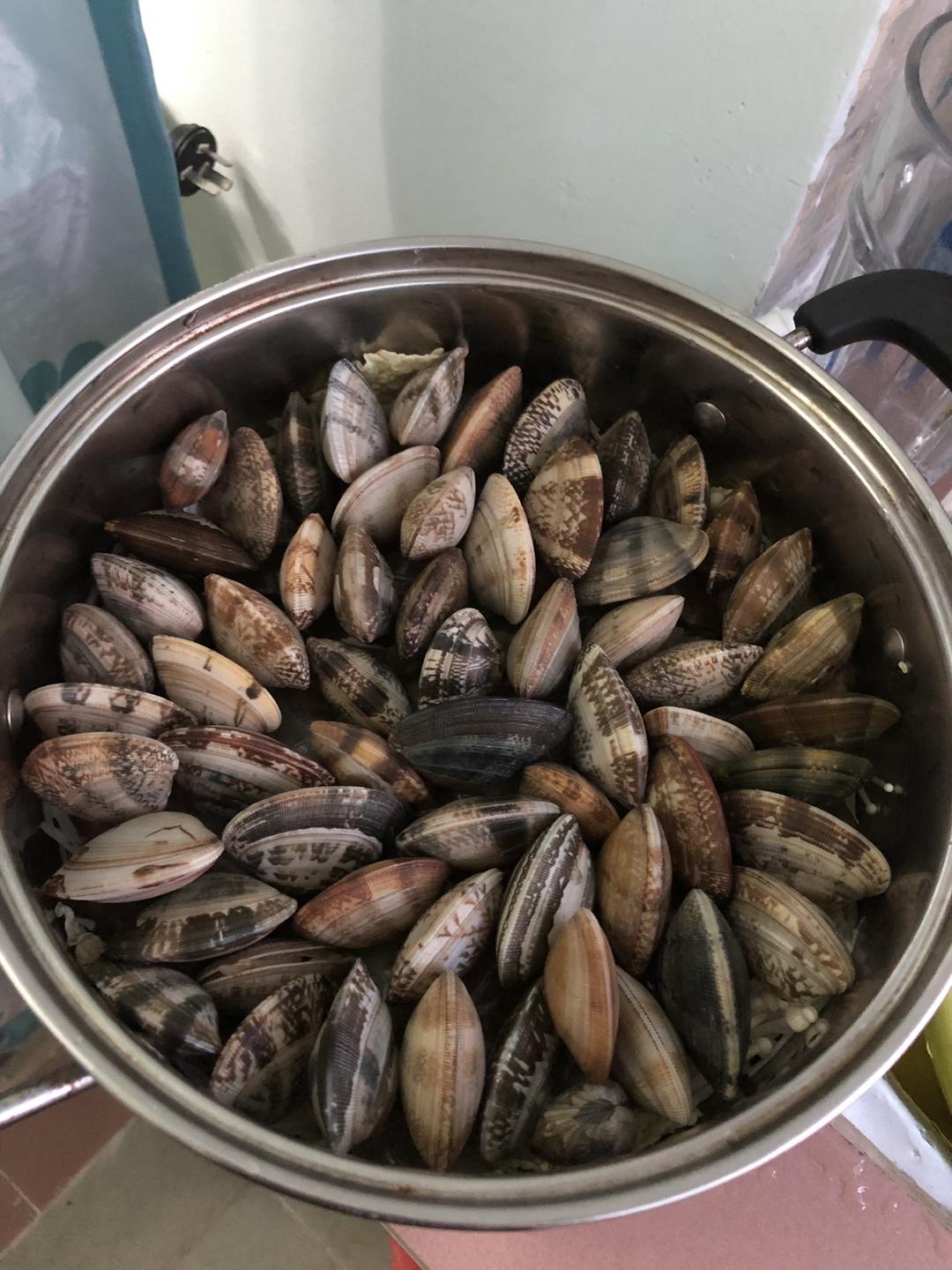 花甲虾金针菇煲