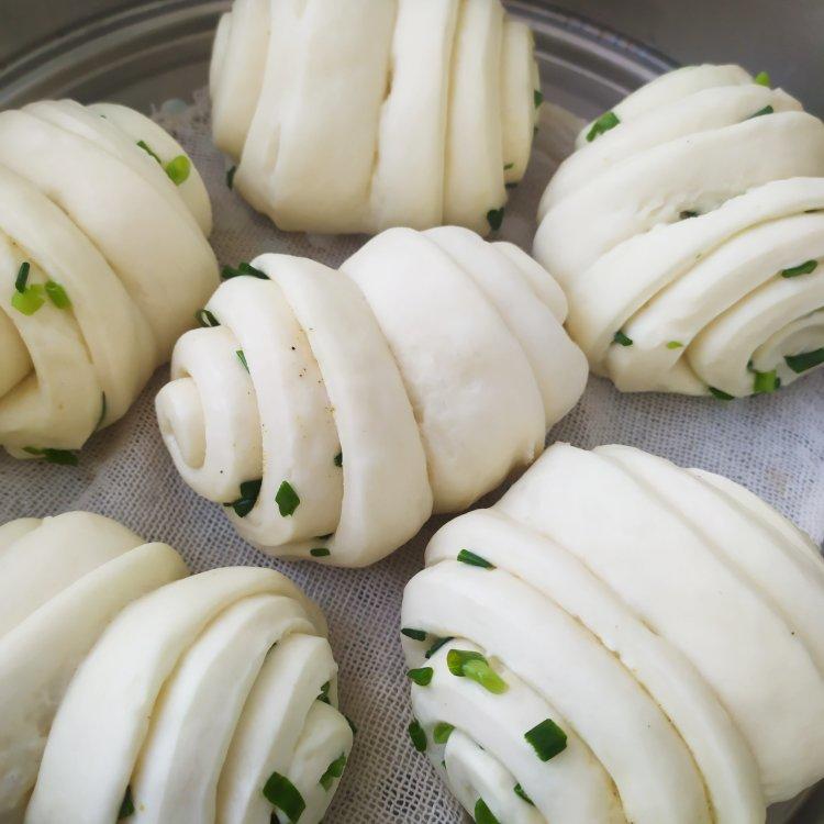 最好吃的火腿葱香花卷—附让葱不变黄的小窍门