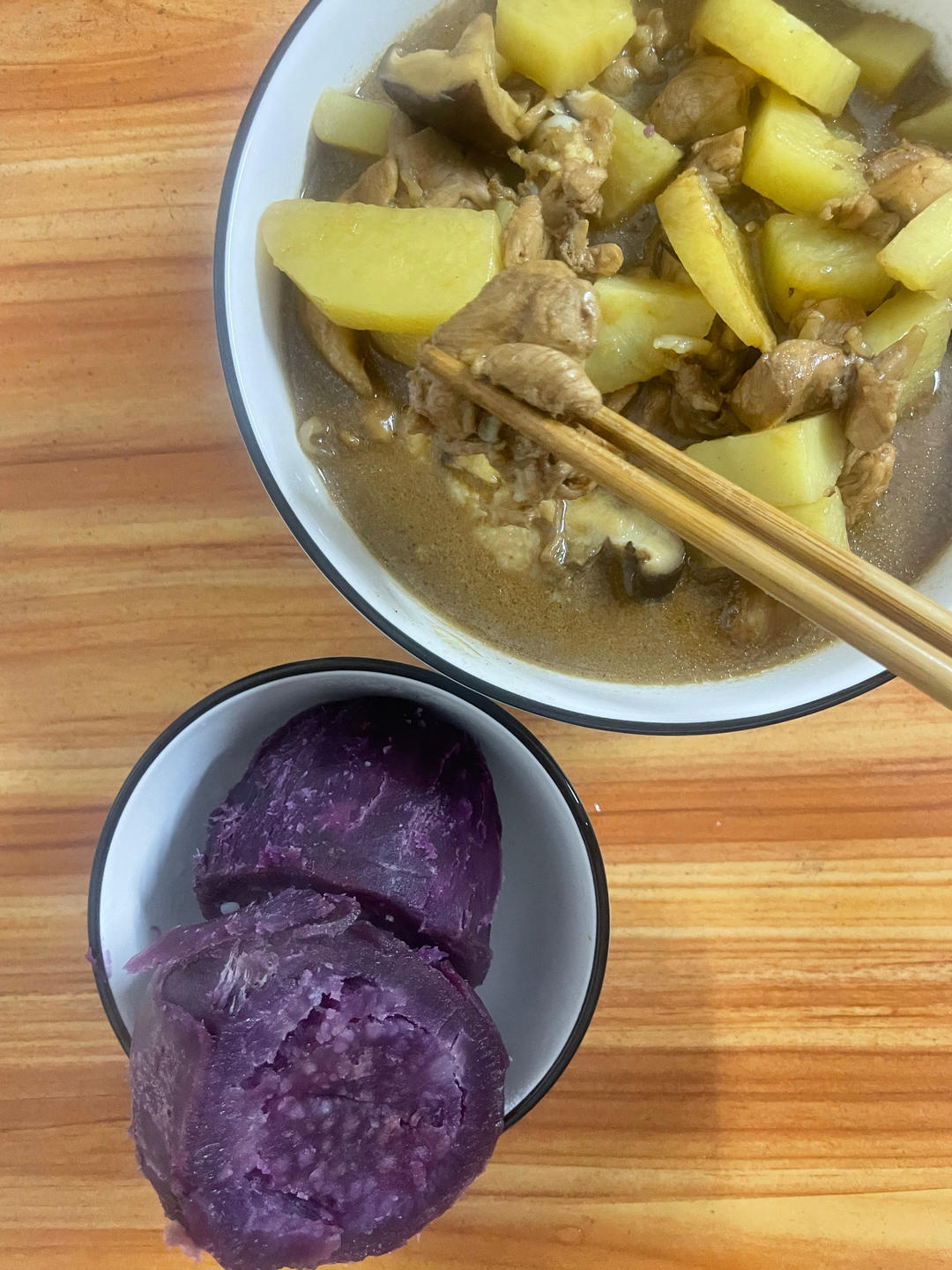 栗子焖鸡￨汁浓味郁、软糯入味