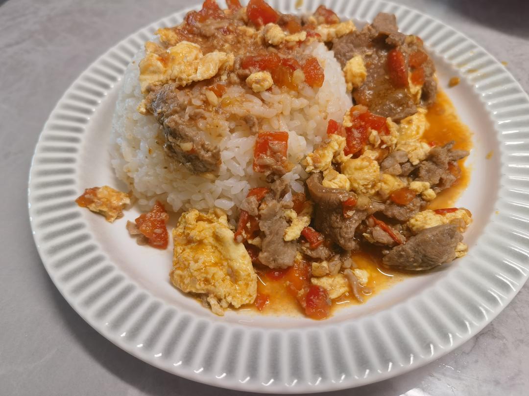 酸甜浓郁～超开胃🔥番茄滑蛋牛肉饭