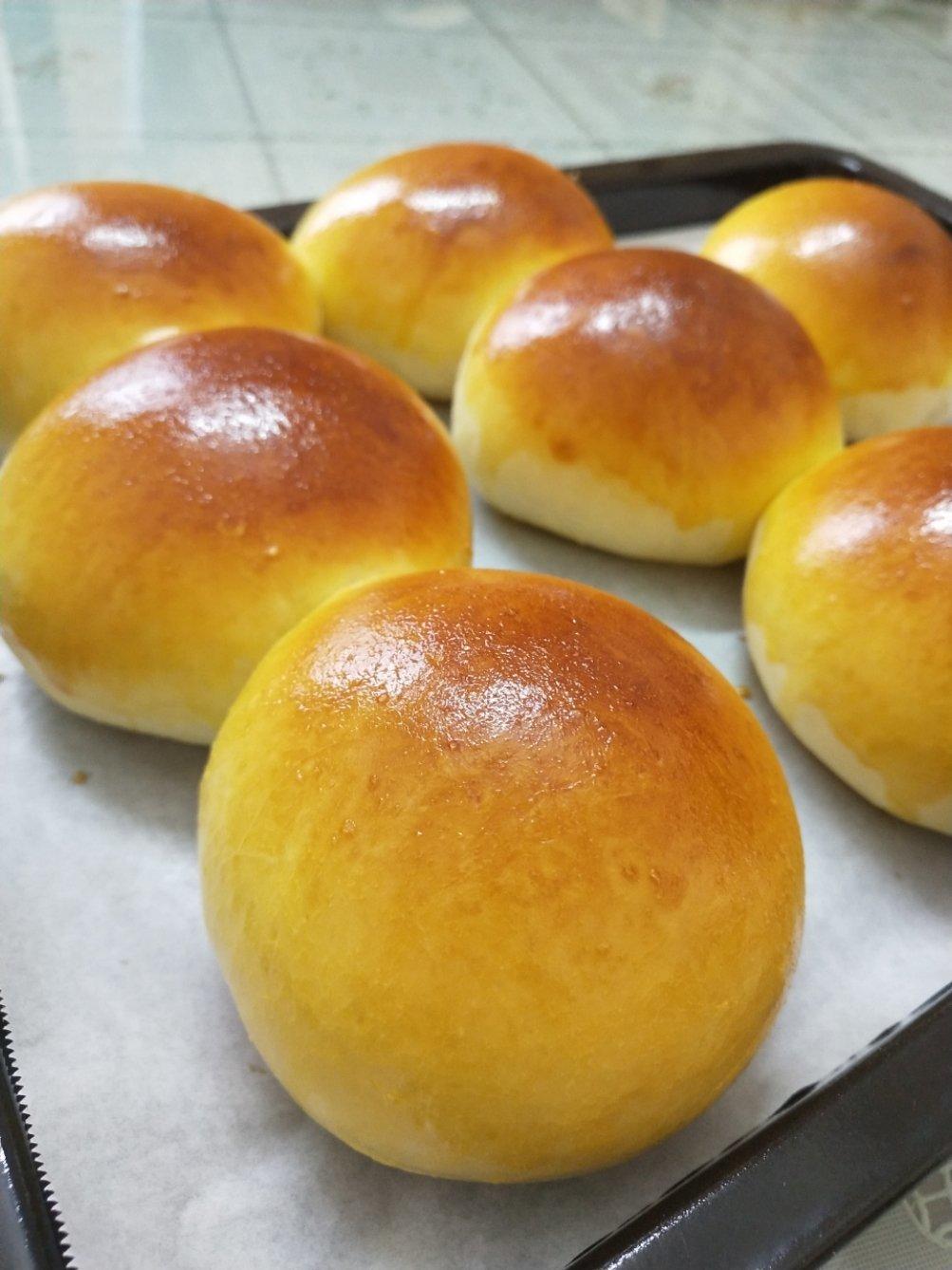 料足奶黄面包