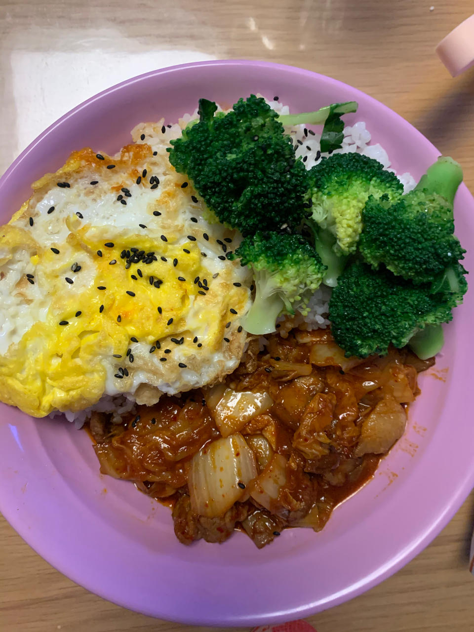 辣白菜炒五花肉，加了这味料才更好吃，快手下饭菜