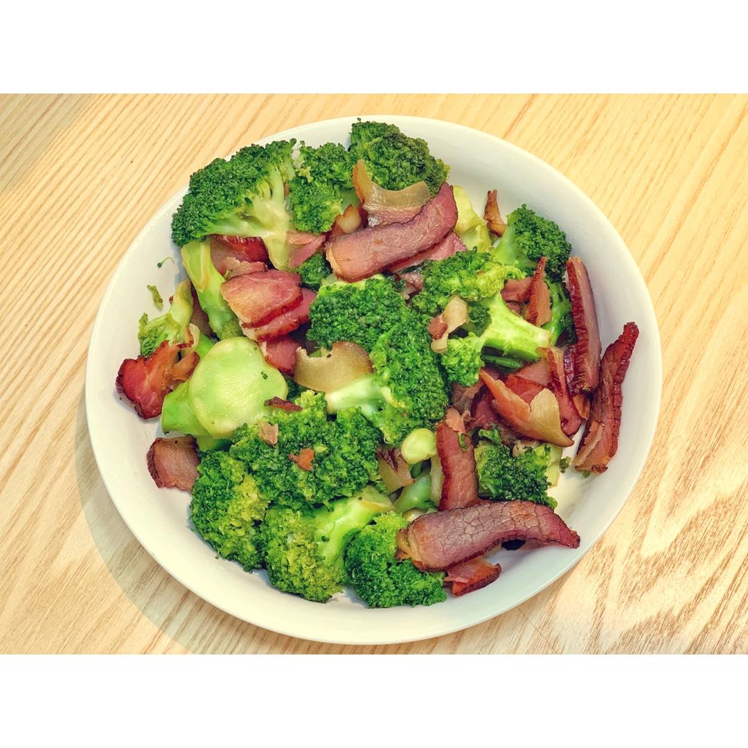 腊肉炒有机花菜
