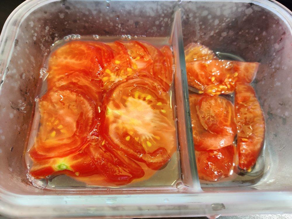 凉拌西红柿