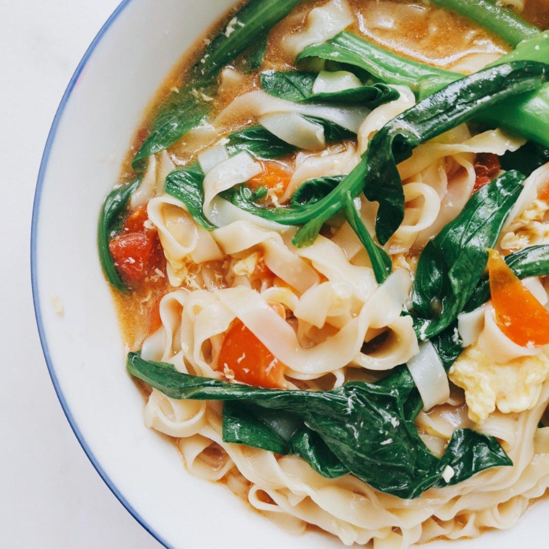 西红柿鸡蛋小油菜疙瘩汤