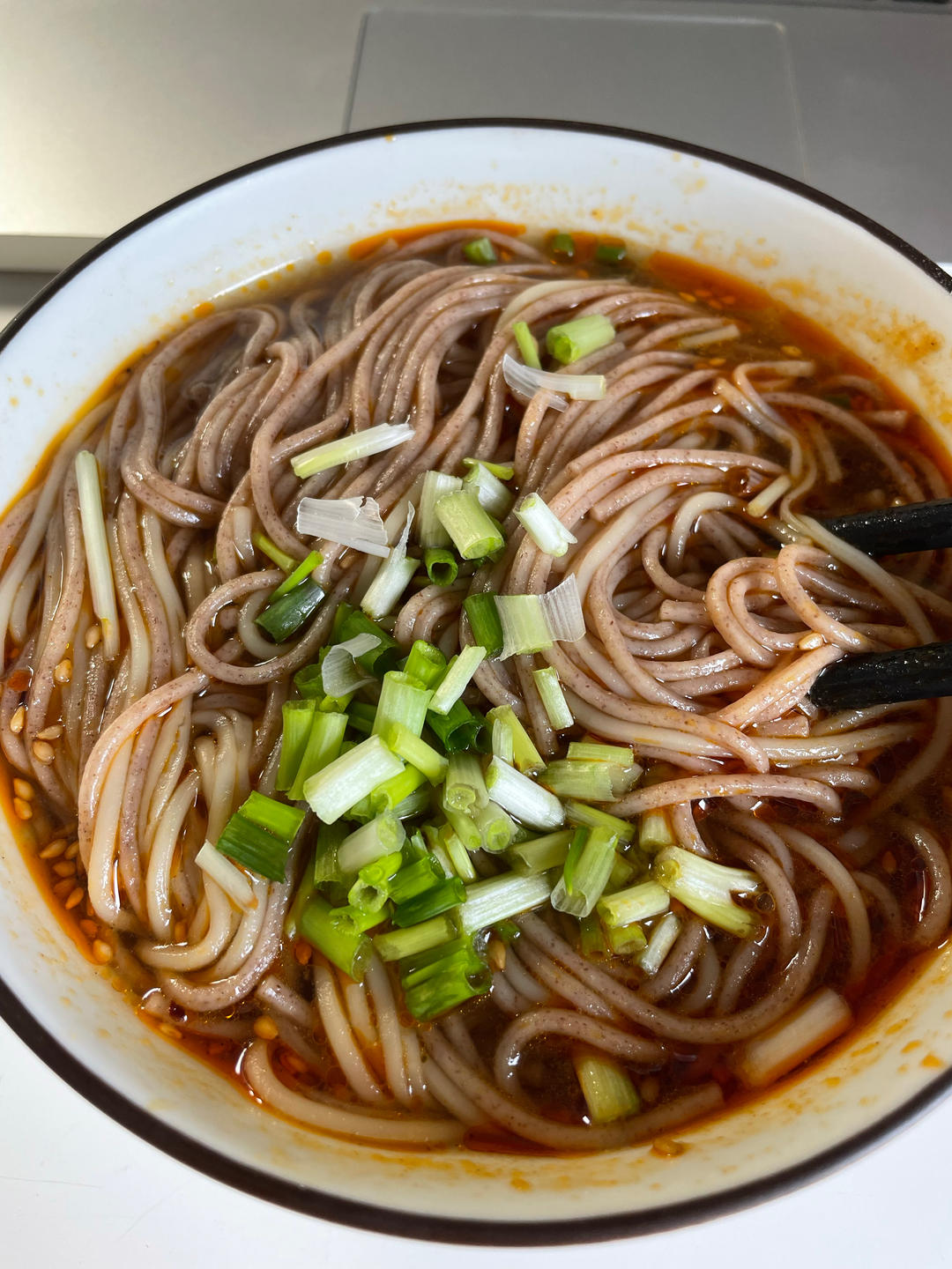 超级无敌美味懒人酸汤麻辣面（十分钟搞定色香味俱全）