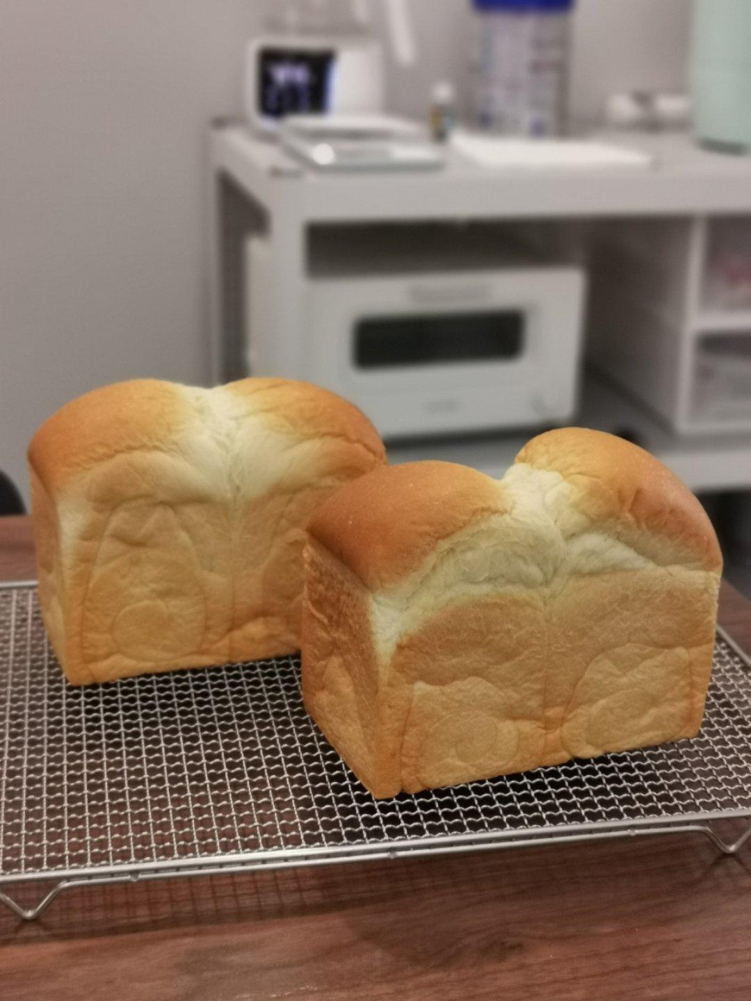 奶油吐司，鲜奶奶油嫩白吐司