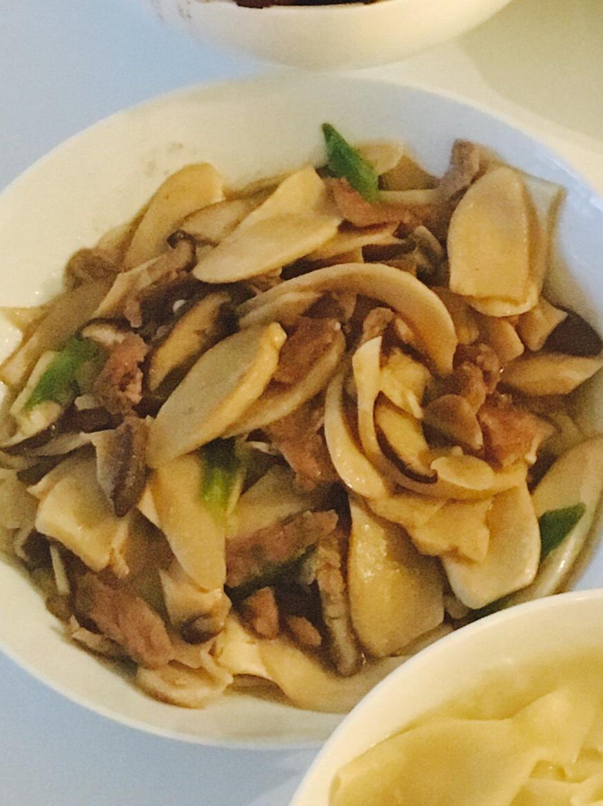 口蘑炒肉•换成杏鲍菇也好吃