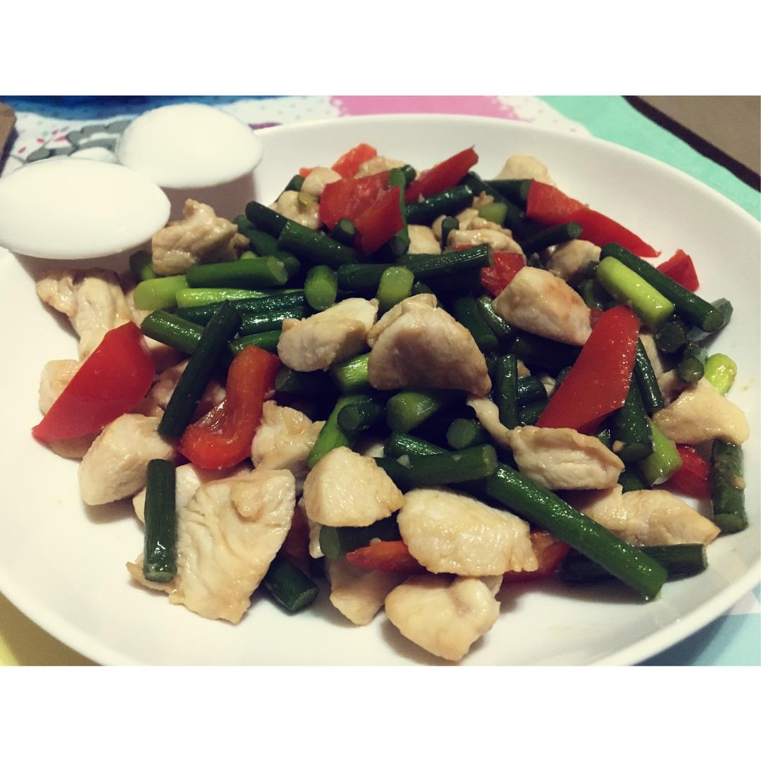 蒜薹炒鸡【妈妈的味道】