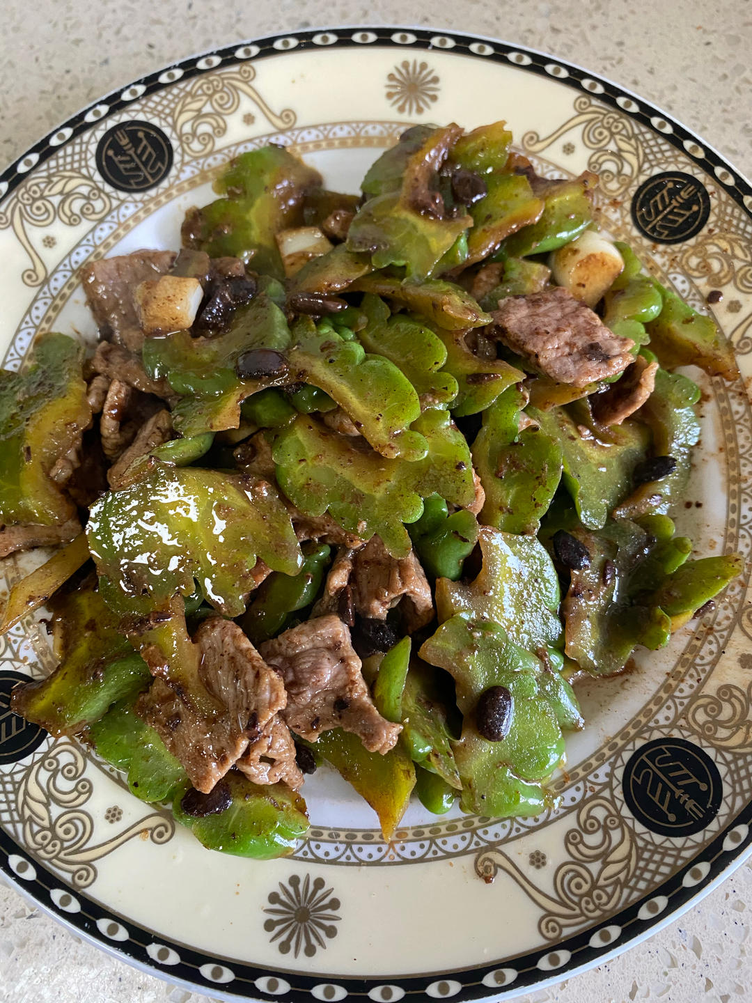 家庭版的~苦瓜炒牛肉