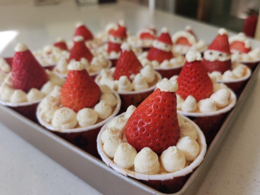 圣诞纸杯蛋糕(超详细视频教程)