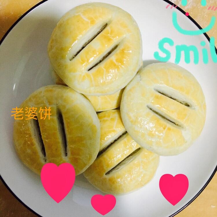一道很著名的中式面点——老婆饼