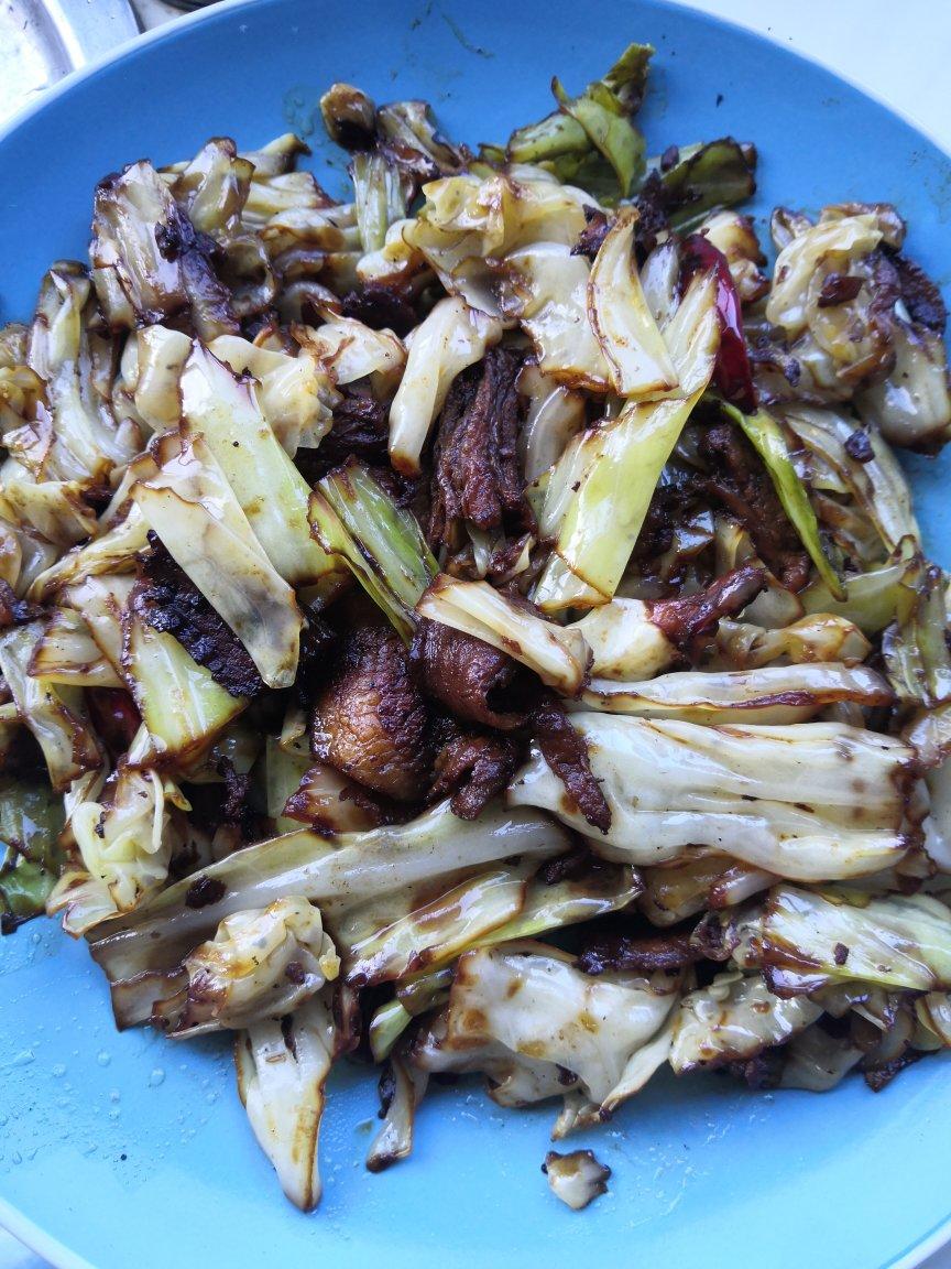 包菜炒肉