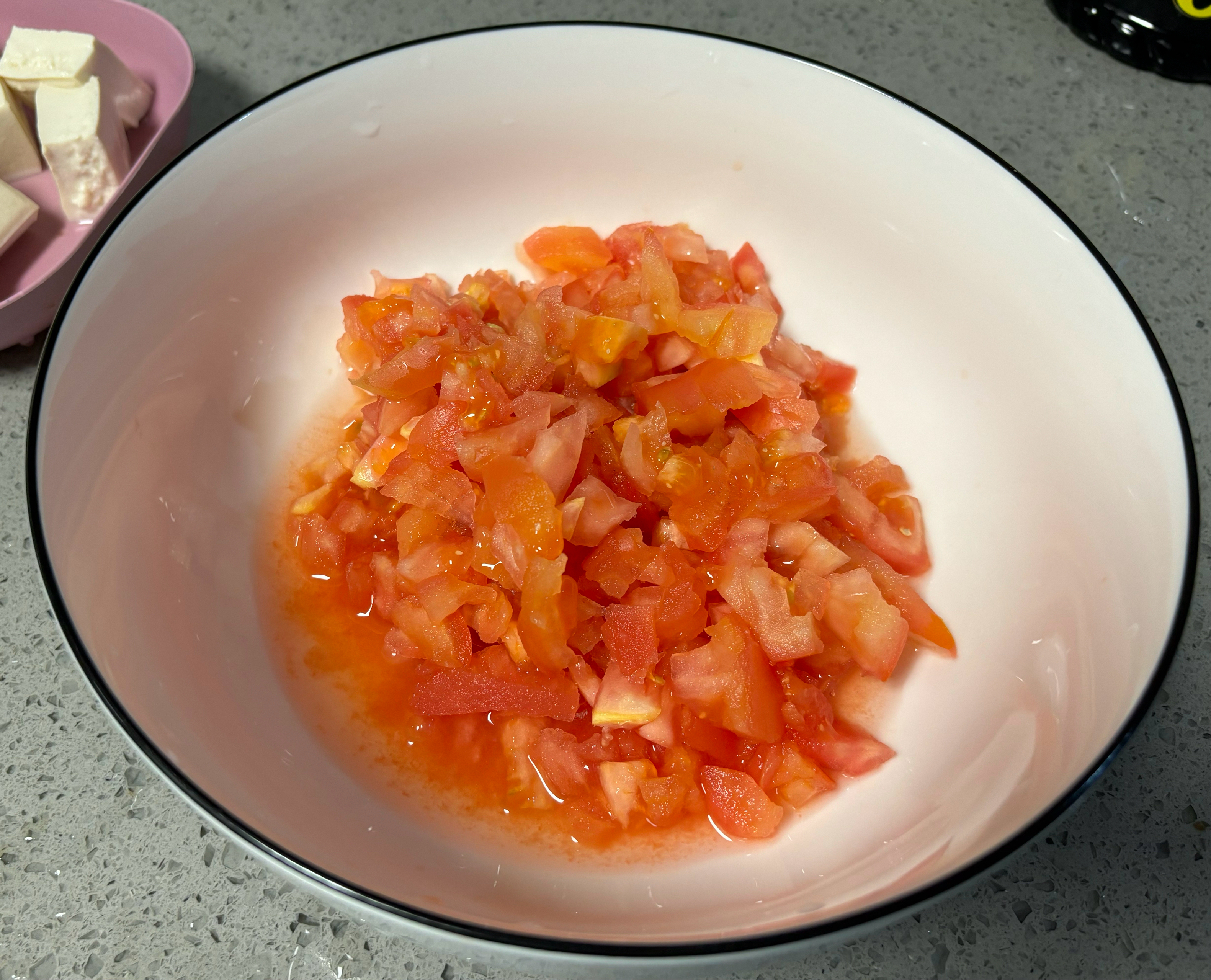 西红柿嫩豆腐黄鸭叫鲜汤的做法 步骤3