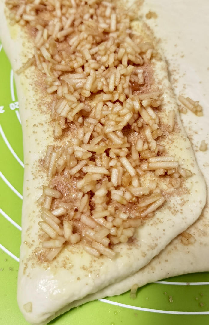 手撕苹果肉桂吐司（Pull Apart Bread）