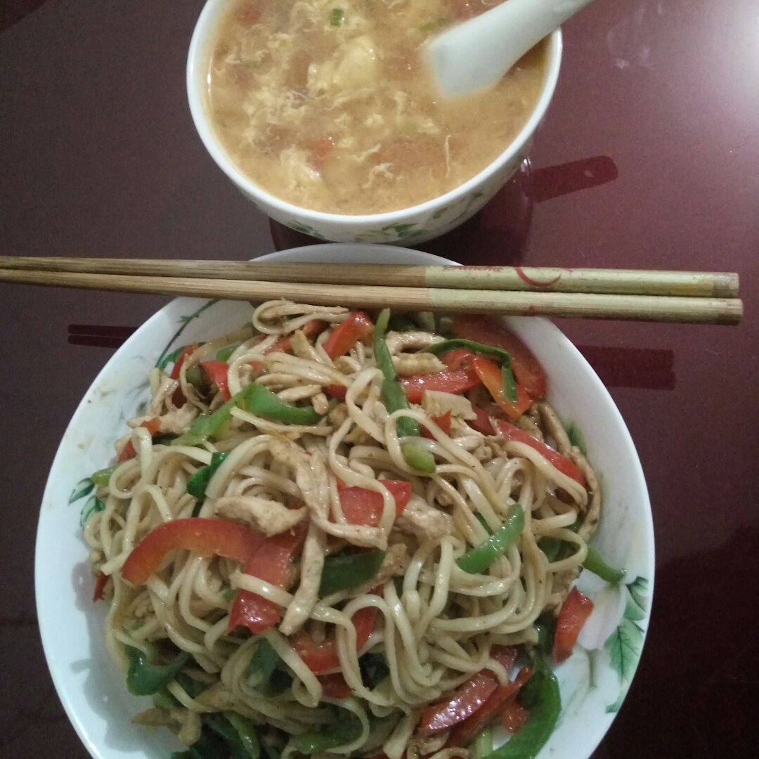三丝炒面：炒面如何不粘锅