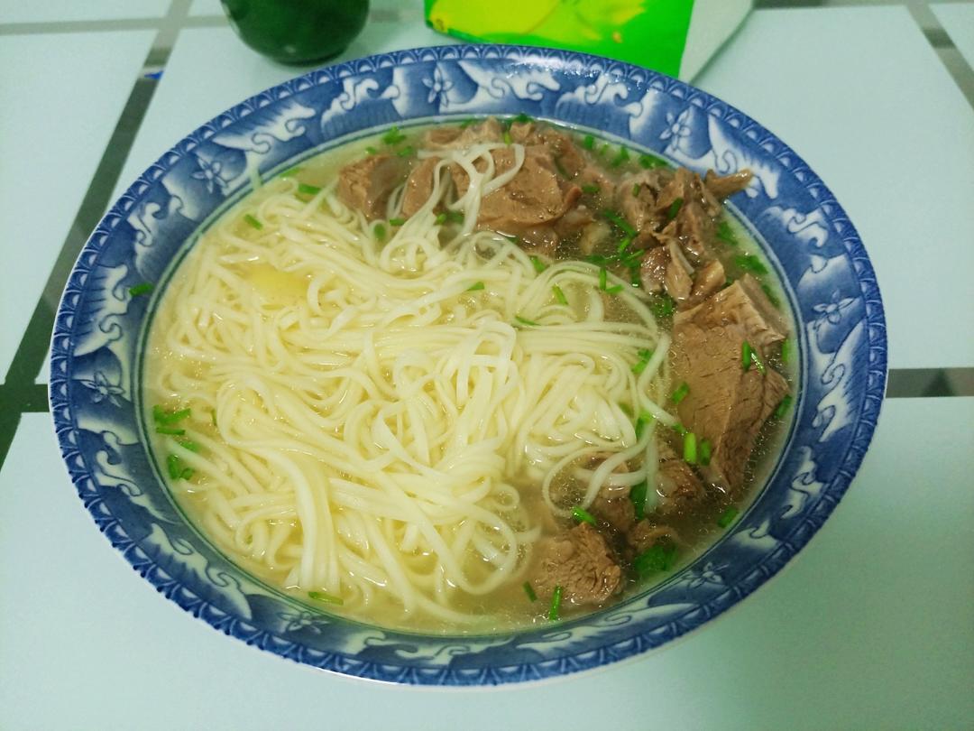原汤清汤羊肉面
