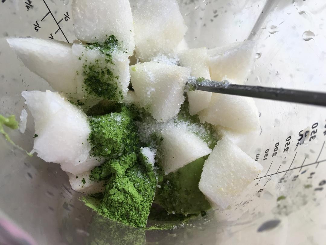 雪梨蜂蜜牛油果奶昔