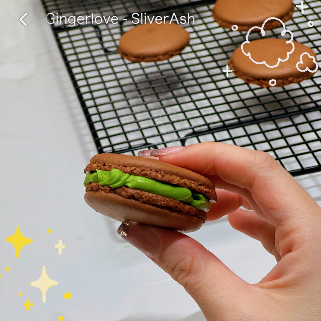 加了可可液块的马卡龙