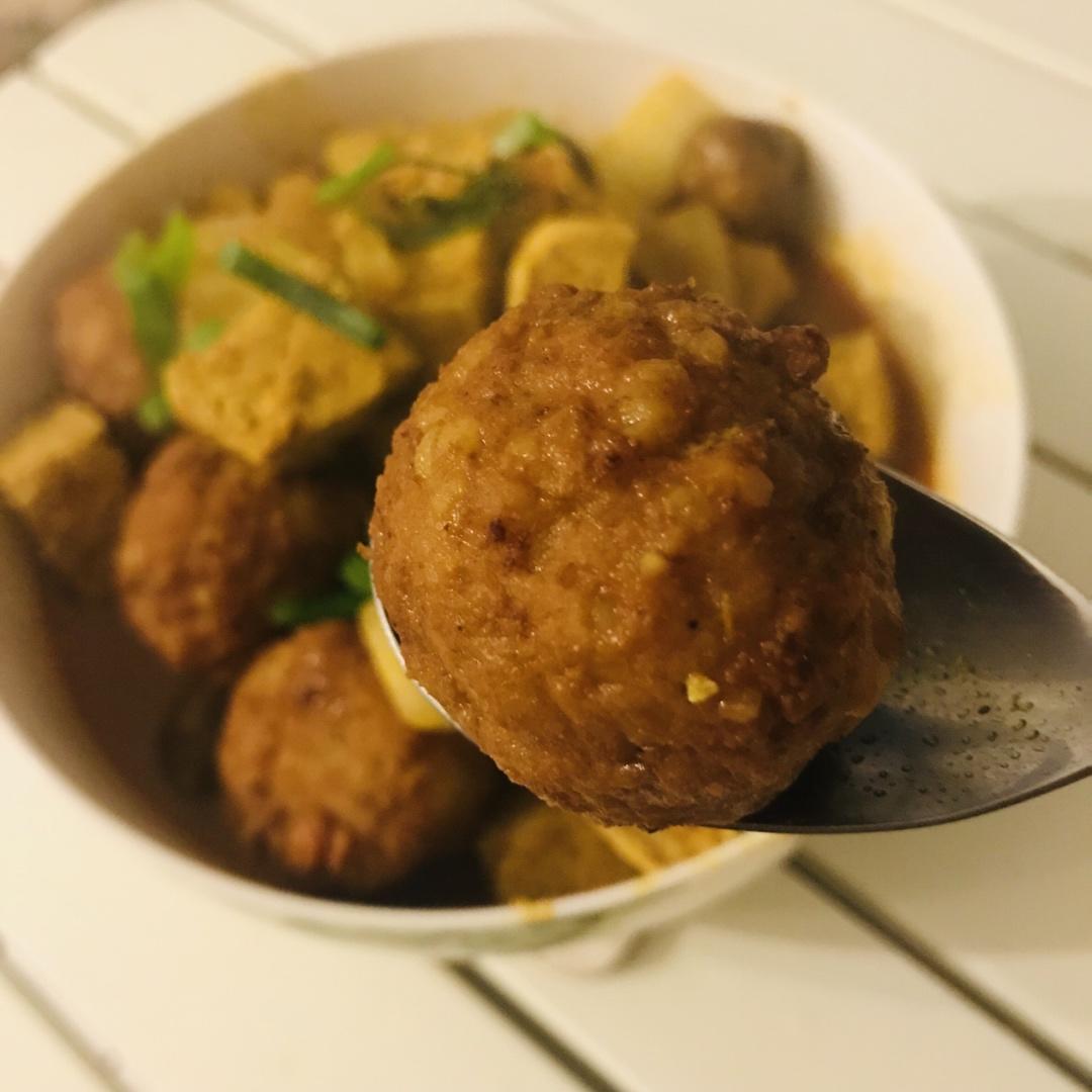 咖喱鸡肉丸