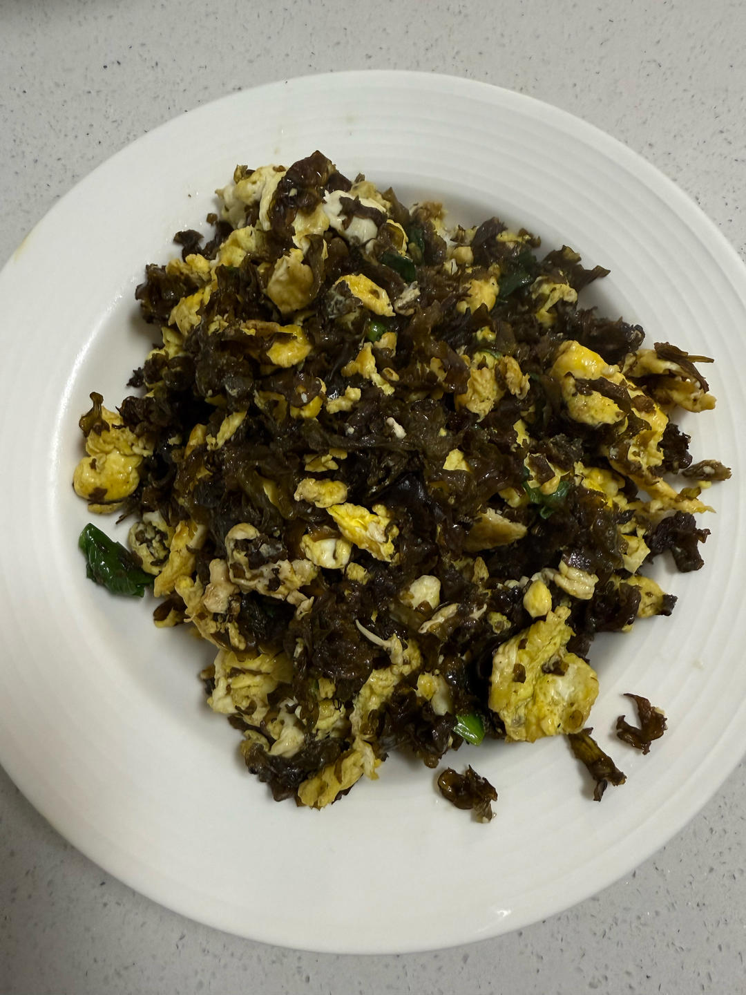 春季尝鲜 —— 地衣炒鸡蛋