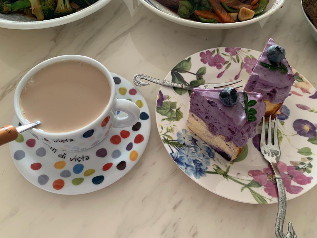 蓝莓慕斯巴斯克