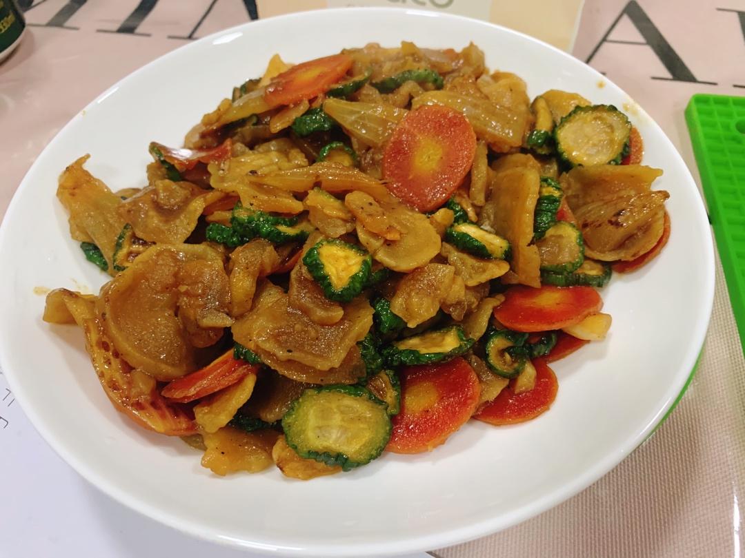 衣锦千年做的黄瓜钱炒土豆干