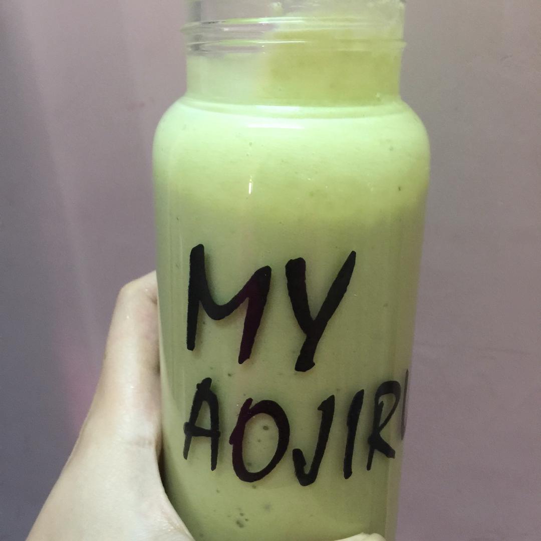 牛油果香蕉奶昔