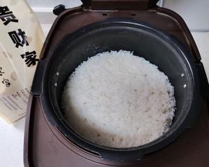 剩米饭甜点—米布丁的做法 步骤1