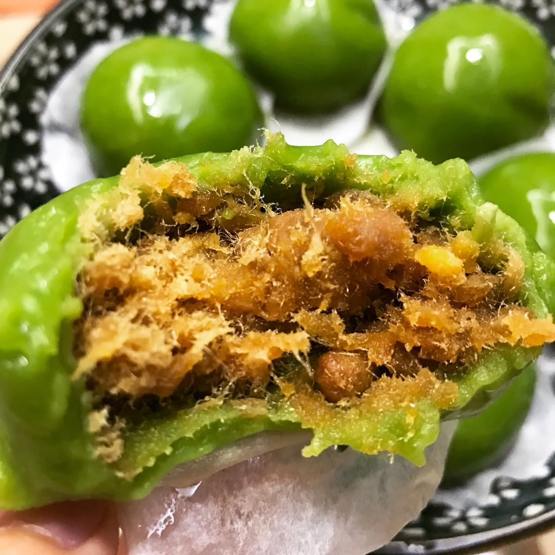 网红青团～～咸蛋黄肉松青团