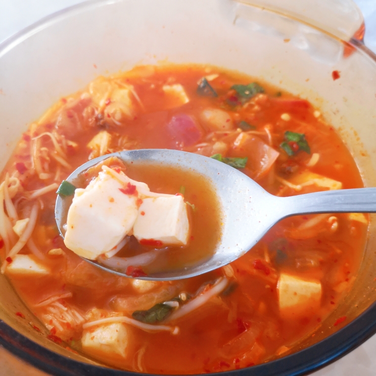 泡菜豆腐汤🍲的做法