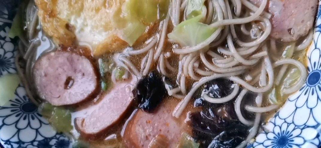 早餐来一碗清汤面，色香味俱全！