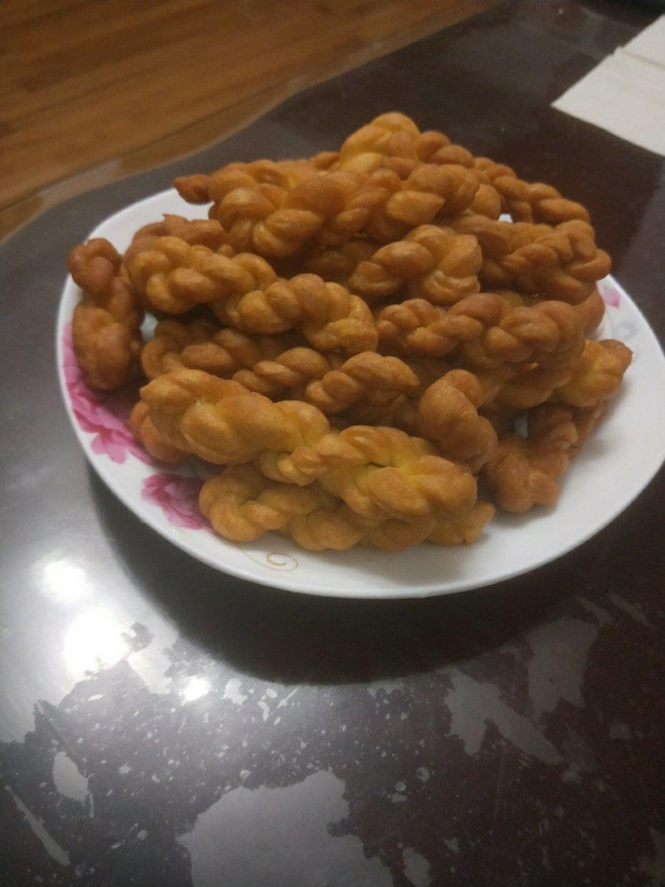 鸡蛋小麻花