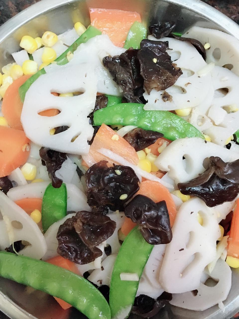 素菜也可以这么美—荷塘小炒