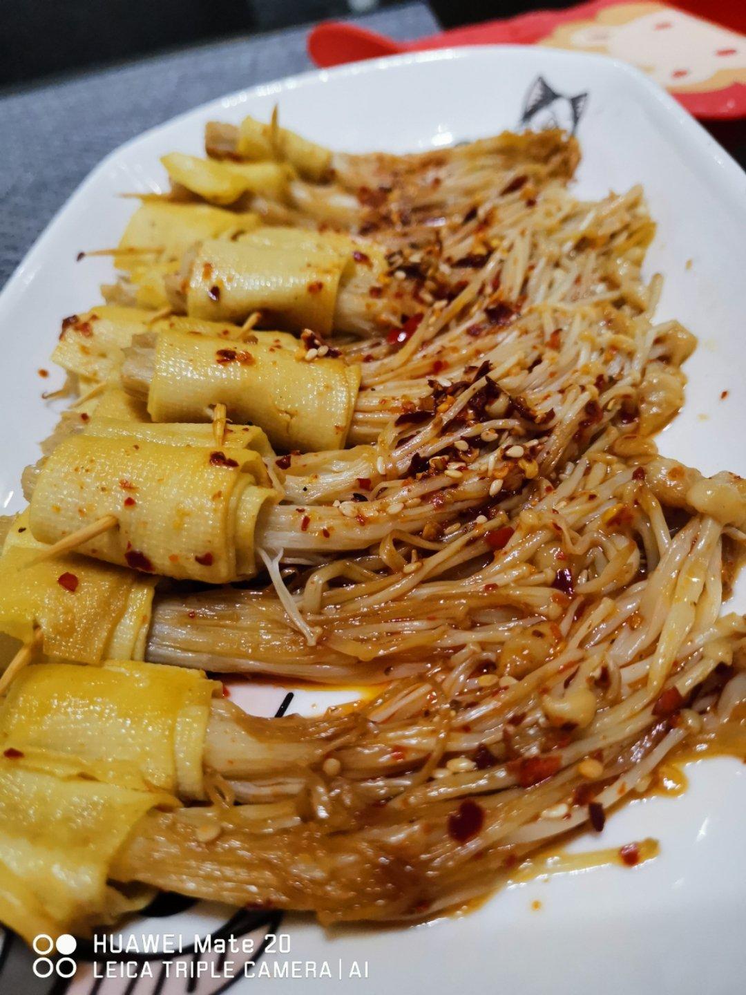 蒜蓉金针菇烤花蛤虾