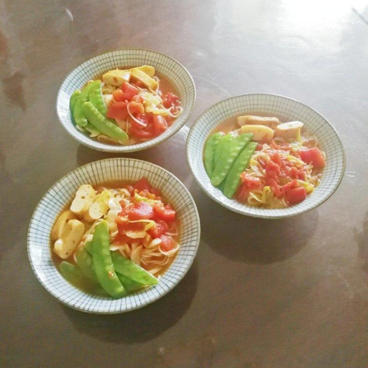 番茄圆白菜汤面