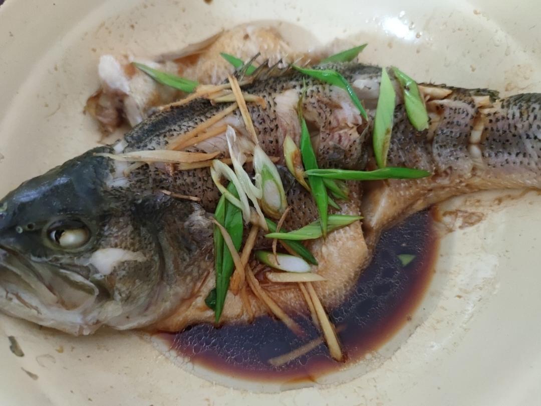 新手零失败的清蒸鲈鱼