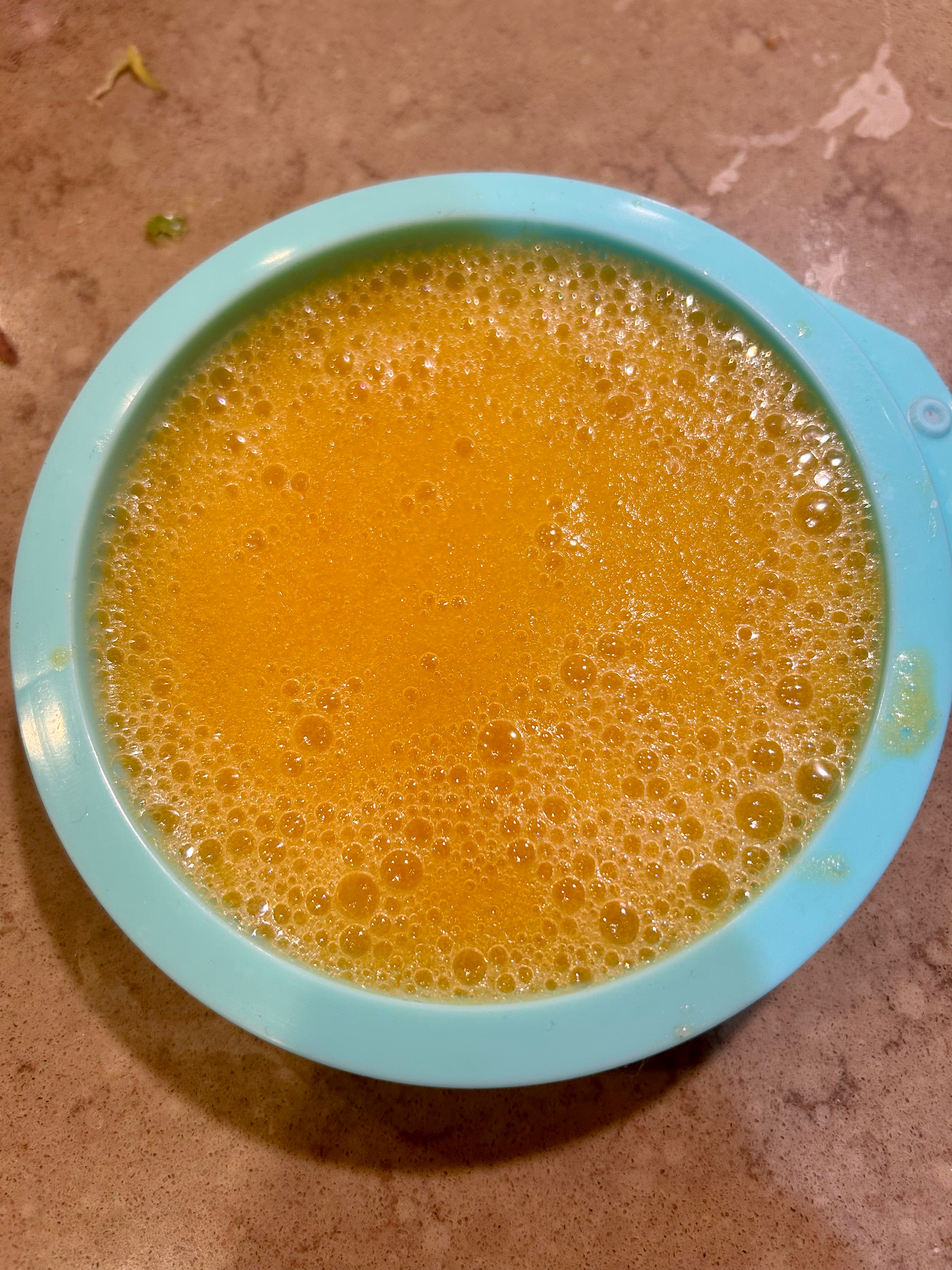 消耗黄桃罐头的果冻的做法
