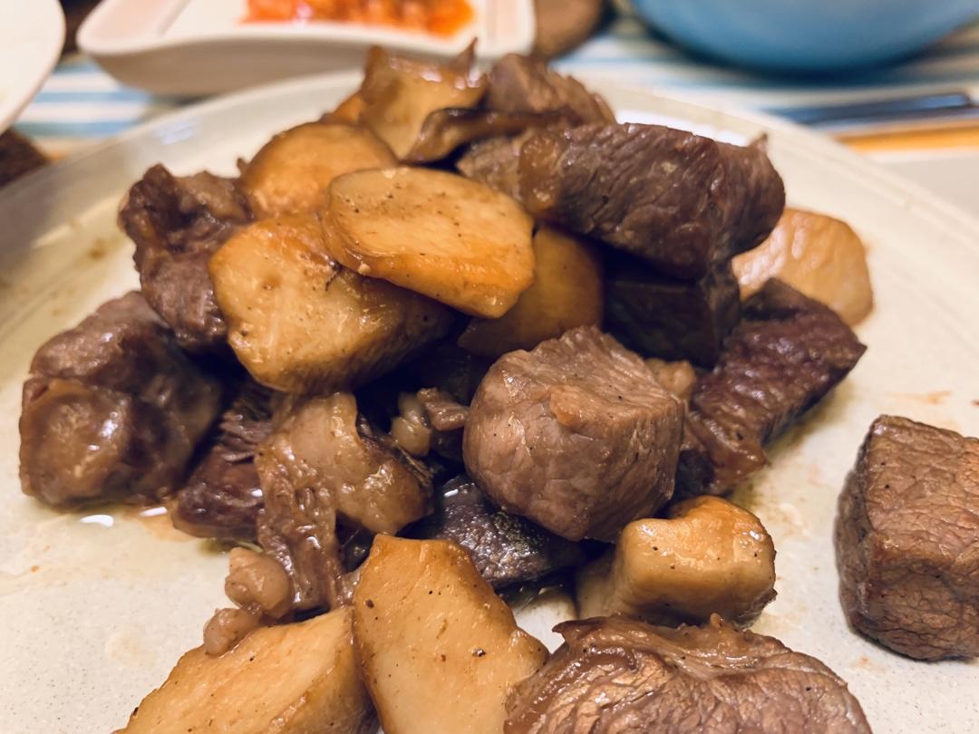 蒜烧牛肉粒