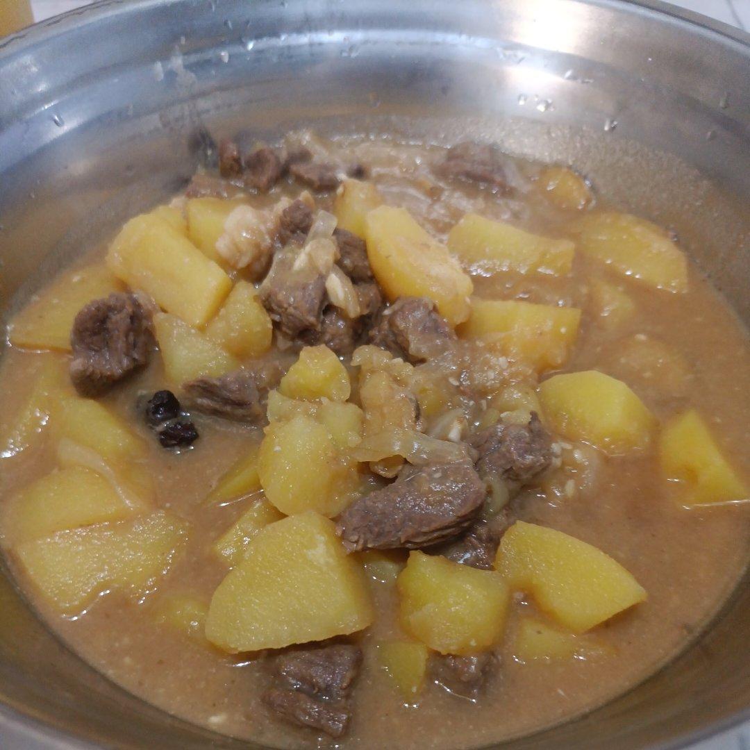 红烧牛肉土豆 （独家秘制）