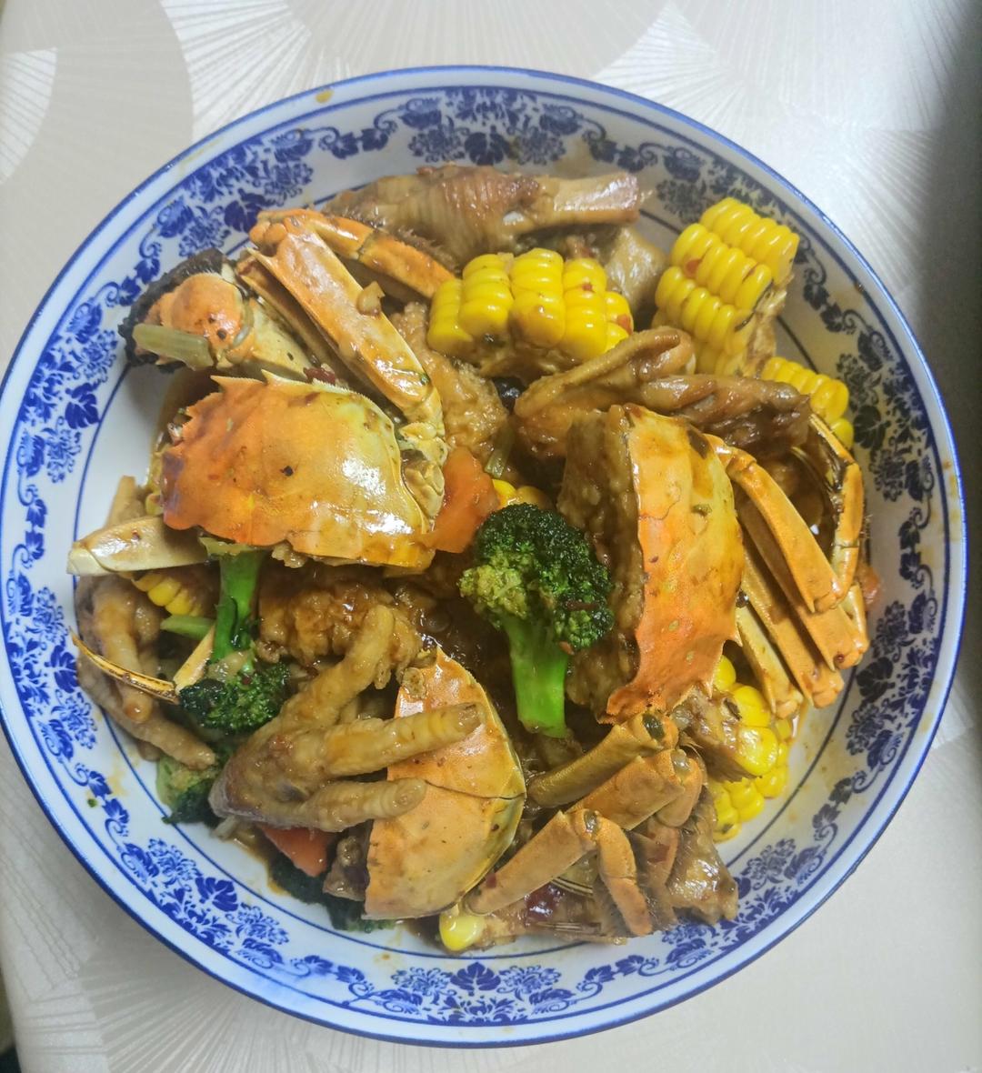 螃蟹鸡爪鸡翅煲