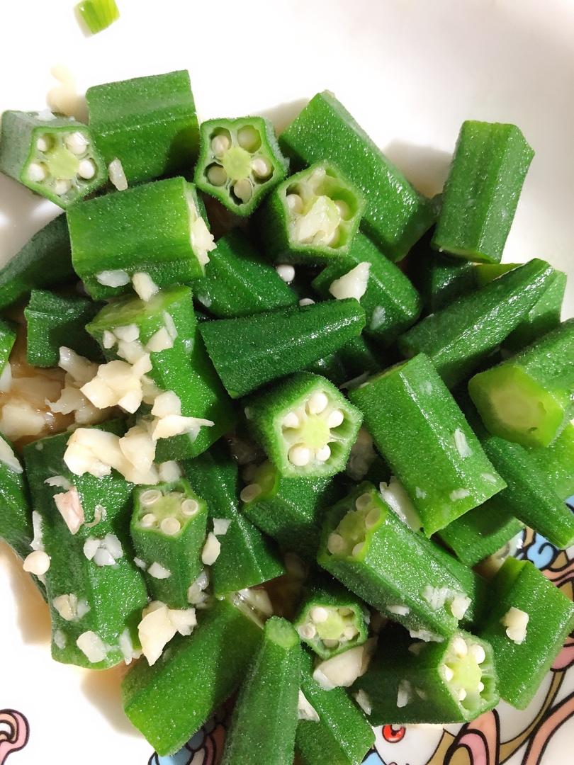 简单好吃的炒秋葵