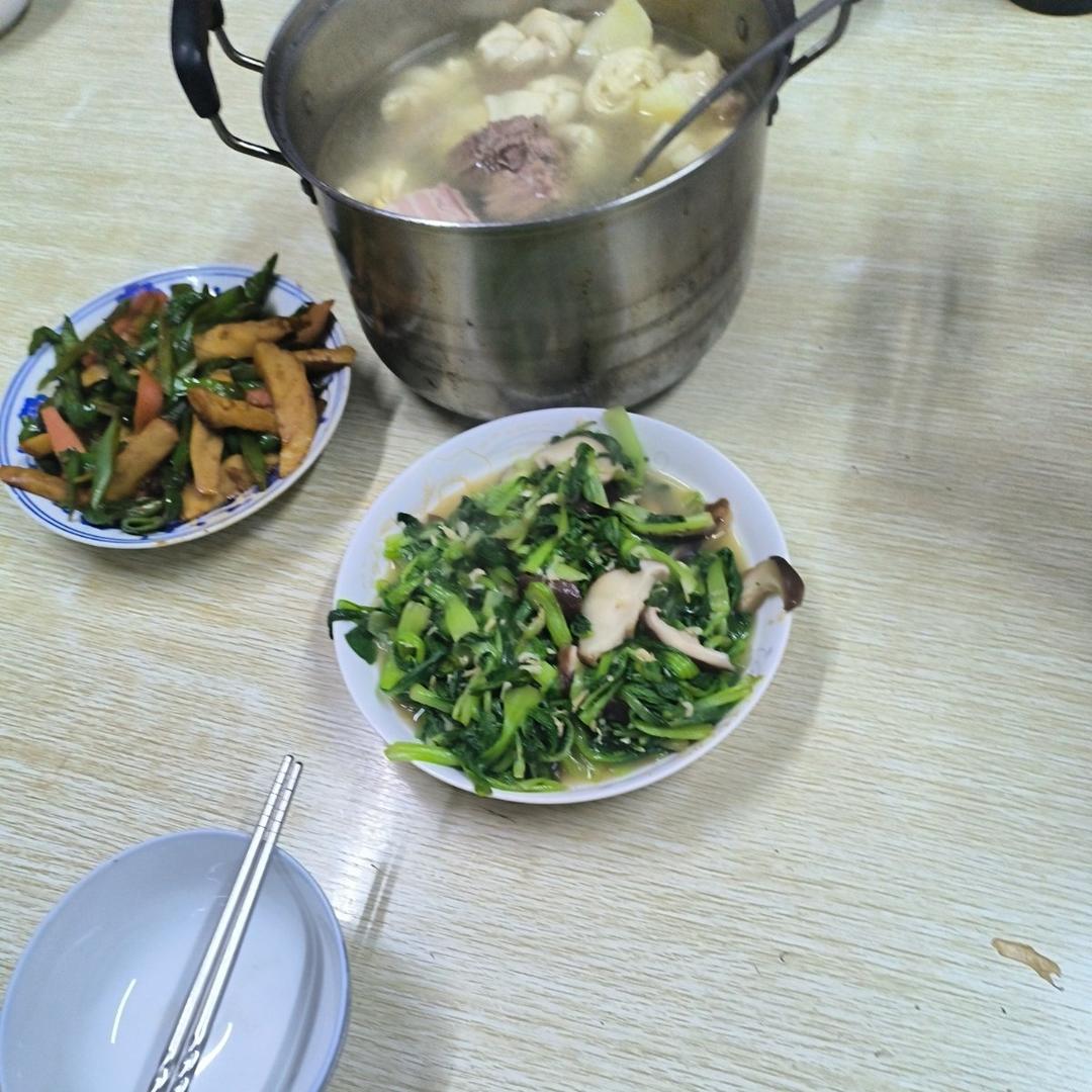 超级好吃的虾皮小白菜