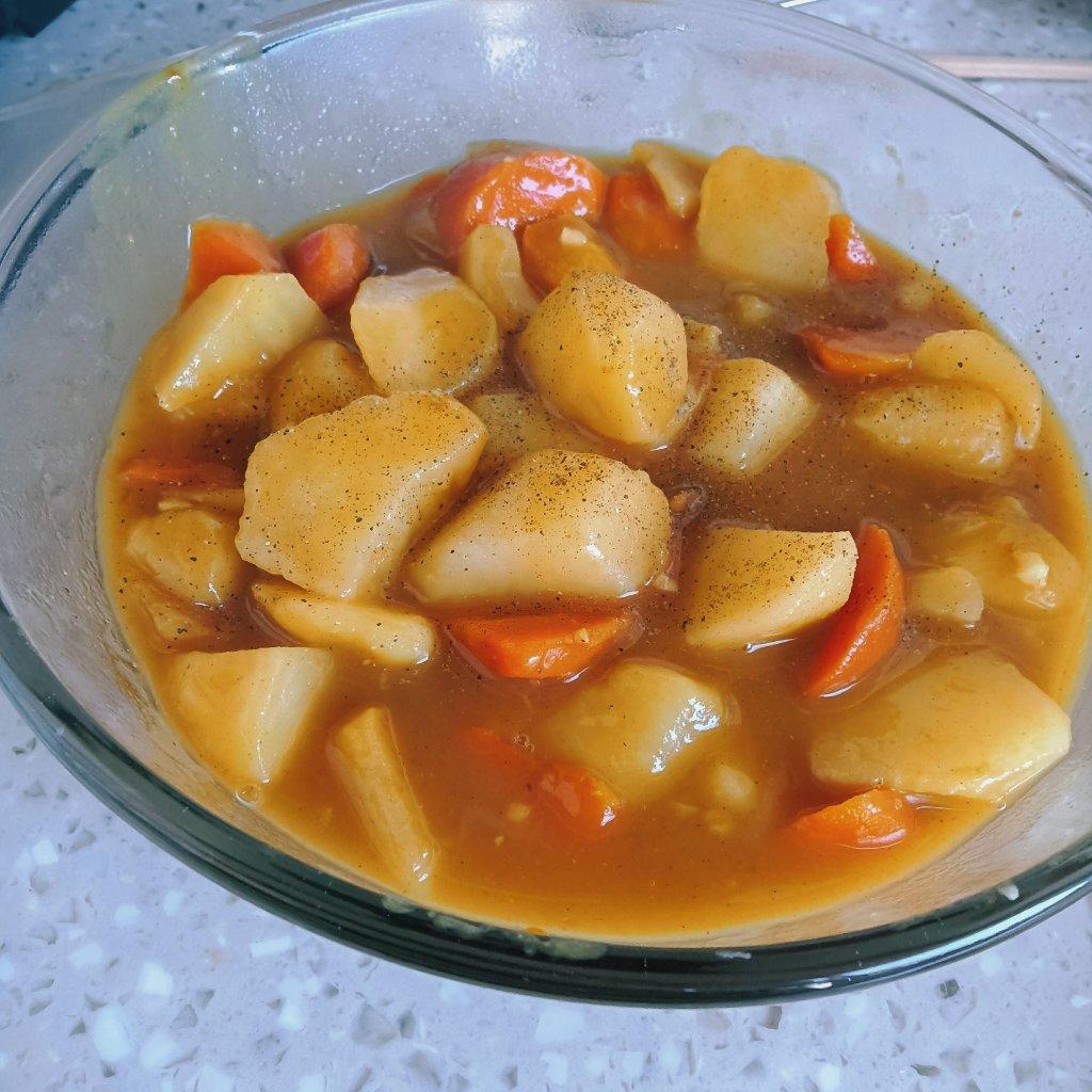 鸡肉咖喱土豆（懒人一定要收藏的菜谱😄）