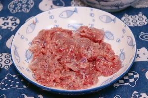 黑椒牛肉炒杏鲍菇的做法 步骤2