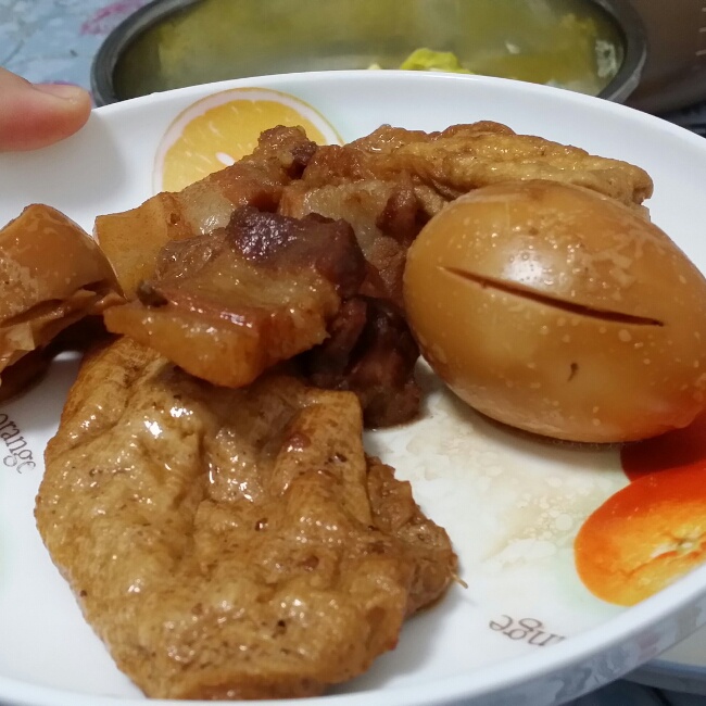 红烧肉卤蛋
