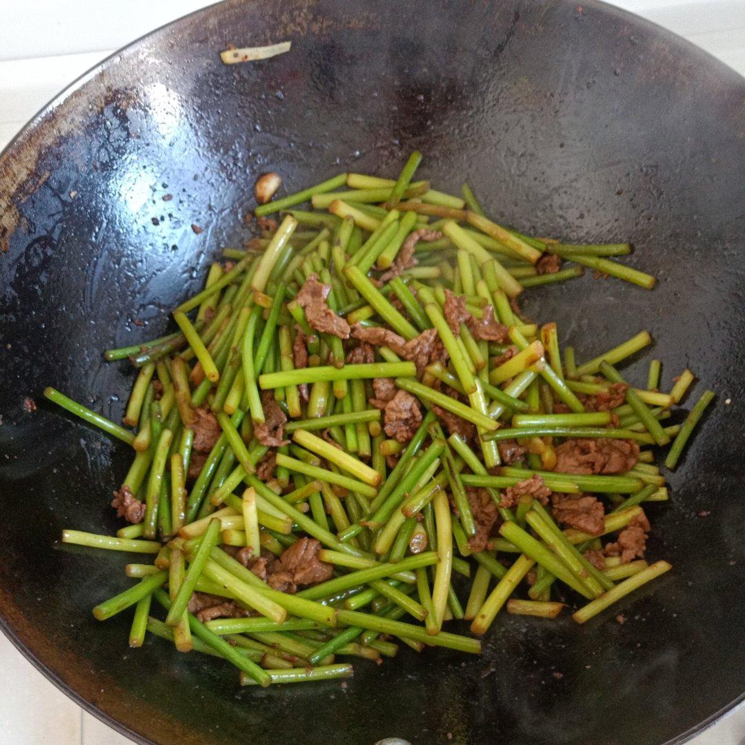 蒜苔炒牛肉