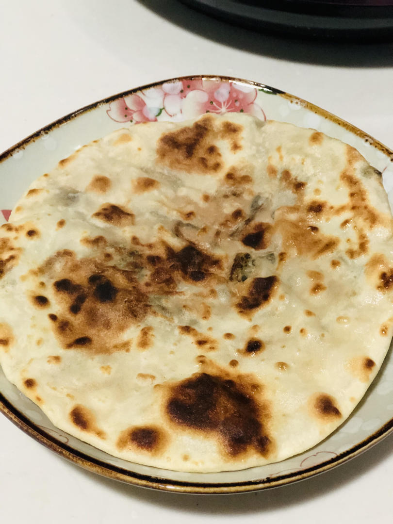简单易做步骤详细一次就成功的梅干菜肉饼，复刻土家菜馆的软韧版和自创香脆版。