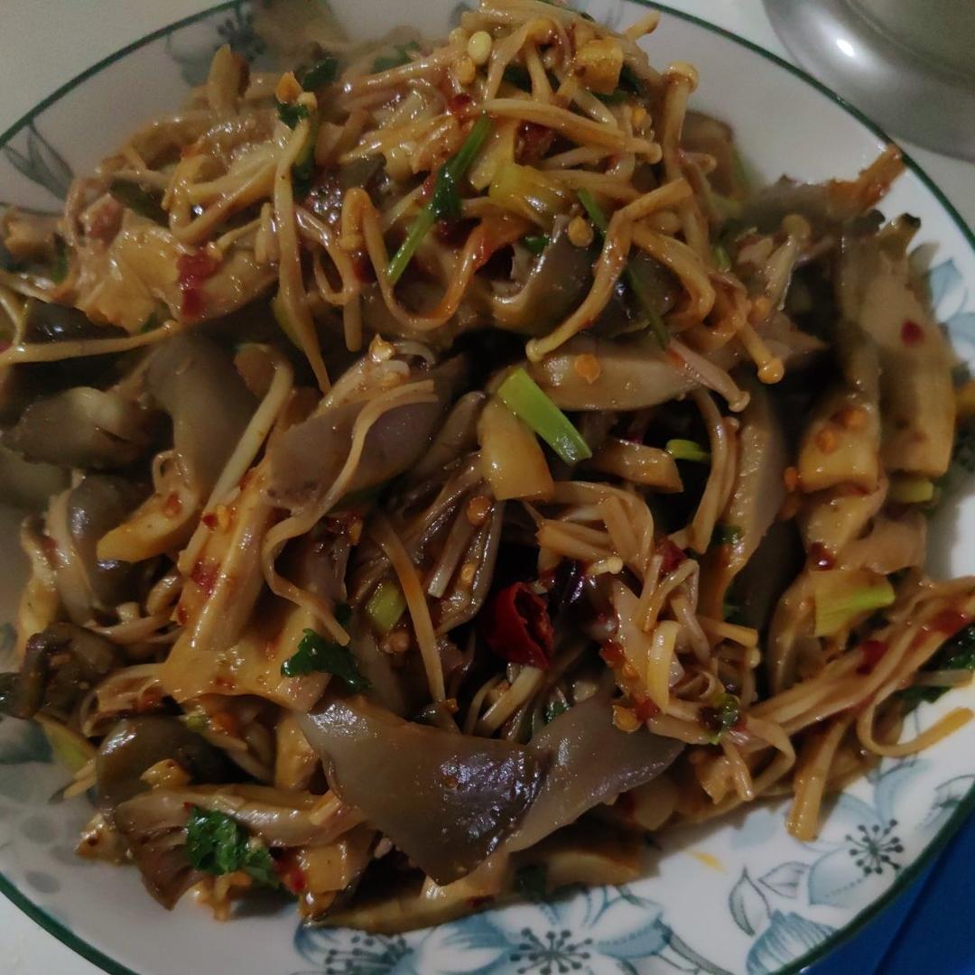 孜然炒蘑菇比肉还香
